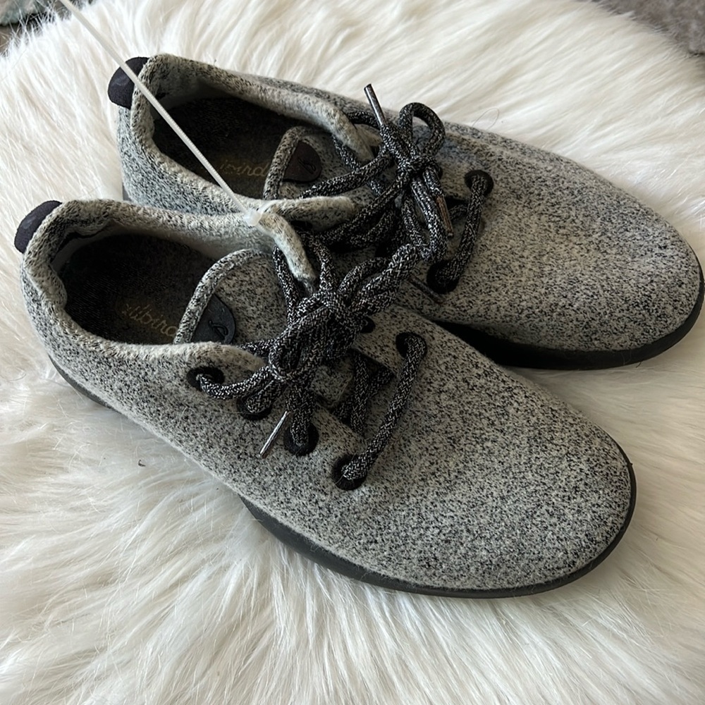 Allbirds Women US size 8 Grey